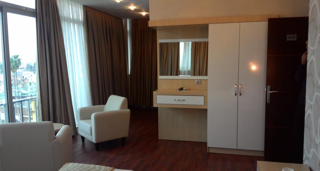 Guney Adana Otel Bagian luar foto